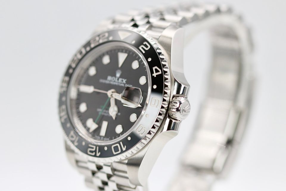 Rolex GMT Master II 126710 GRNR Image 2